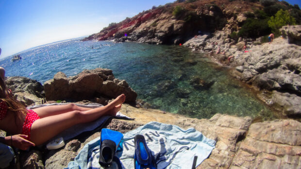 Baignade dans les criques de la costa brava 